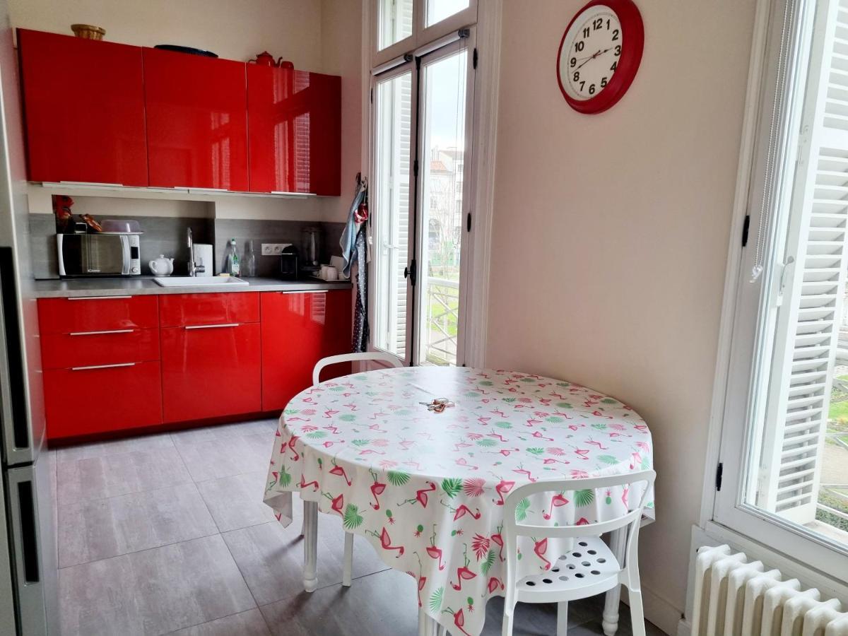 Face A L'Hotel De Ville Grand Et Lumineux Appartement Angoulême Екстериор снимка